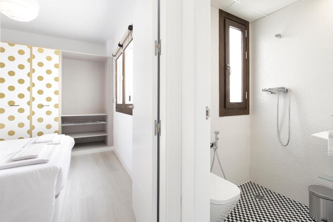 Hi Room - Smart Apartments - Penthouse Granada Exterior photo